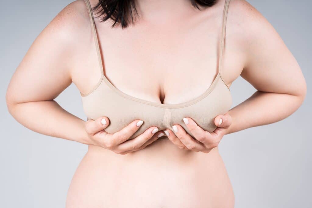 SAGGY BREASTS: Why Some Women Have Them And Others Don't [PHOTOS