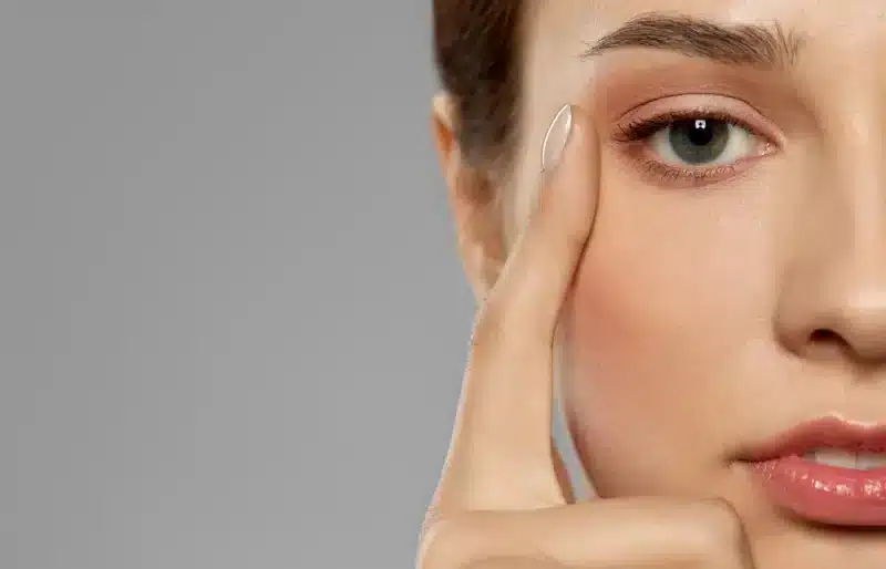 While a brow lift focuses on lifting the brow and smoothing forehead wrinkles, a blepharoplasty targets excess skin or fat around the eyelids to create a more open and alert eye appearance.