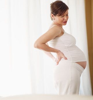 ¿Pueden sus abdominales separarse durante el embarazo?